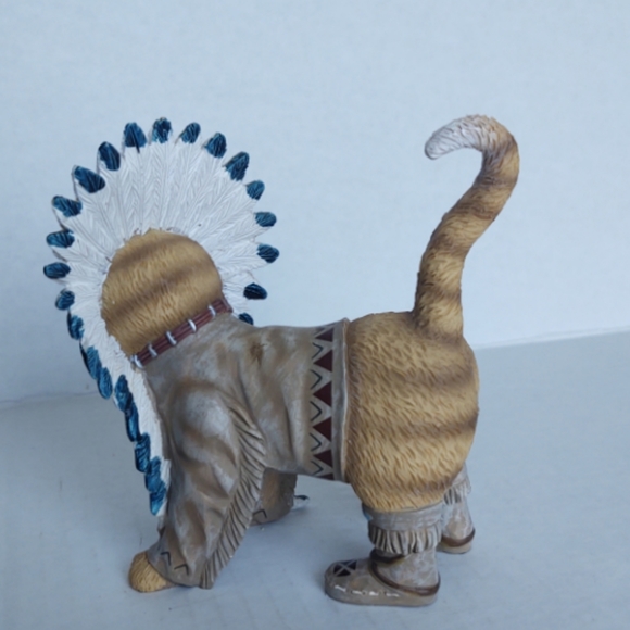 Hamilton Collection Chief Runs with Paws Feathers 'N Fur Kittens figurine - Picture 4 of 7